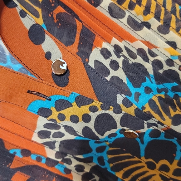 Madison Button down Blouse - Picture 5 of 8